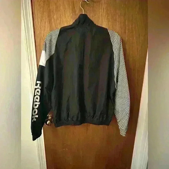 Reebok Classic Geometric Track Jacket - Picture 5 of 8
